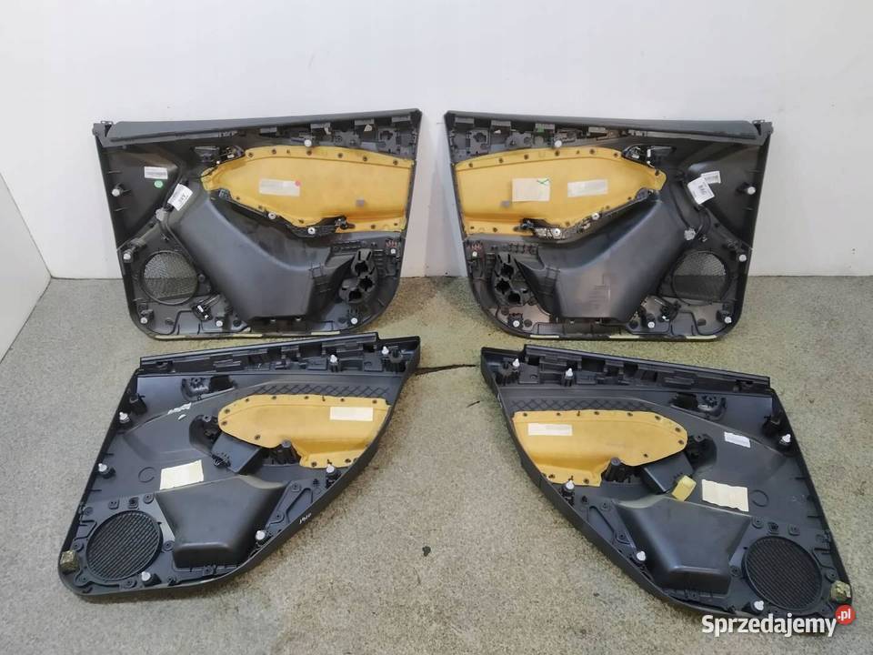 TAPICERKA BOCZEK PRZÓD TYŁ KPL KOMBI Ford Focus