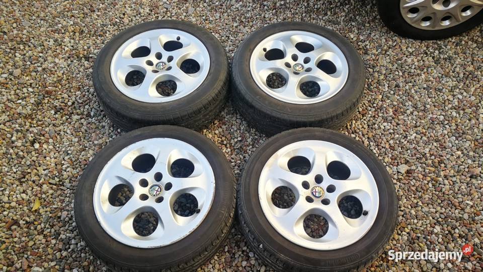Felgi aluminiowe Alfa Romeo 16 z oponami letnimi