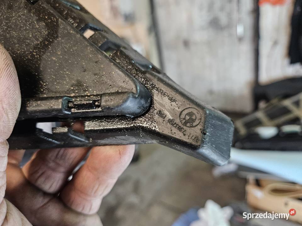 BMW X1 E84 KRATKA ZDERZAKA PRAWY PRZÓD PRAWA Międzychód