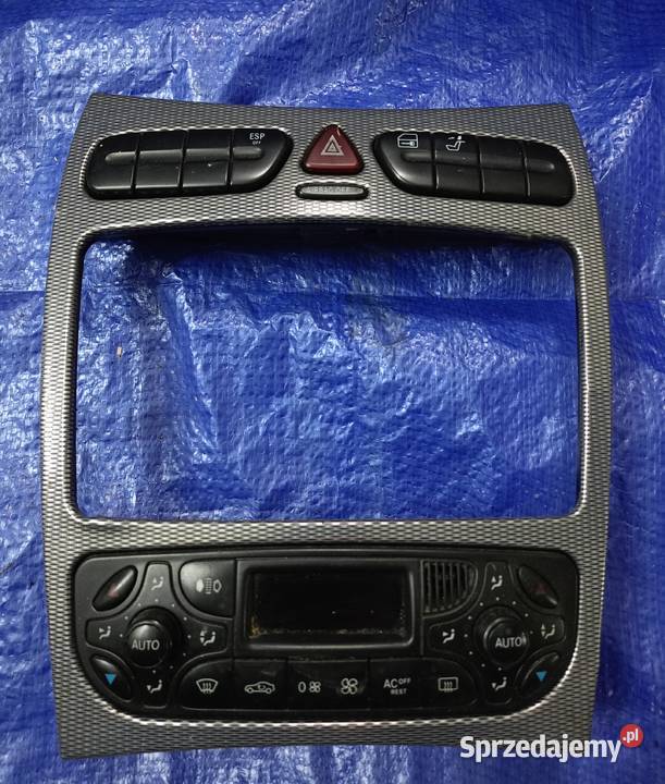 Ramka panelu klimatyzacji Mercedes W209 Rok produkcji 2002 Lubin