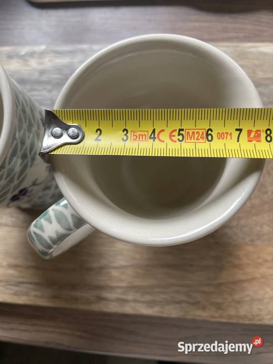 Kubek Mars na stopceceramika Bolesławiec beżowy Mostówka