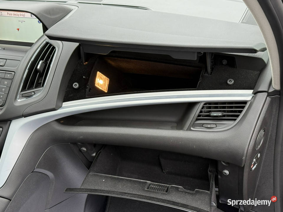 Opel Zafira 14T 140 światła przeciwmgielne