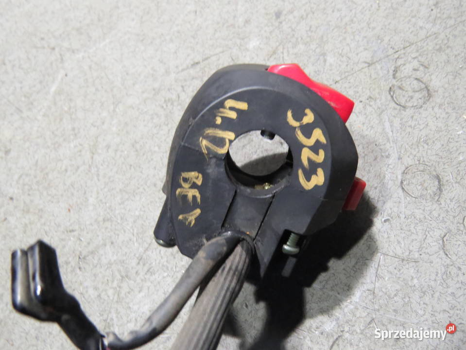 BENELLI BN 125 BN 125 2019 PRZEŁĄCZNIK PRAWY