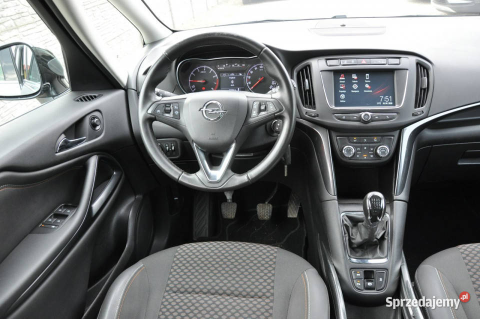 Opel Zafira 14 140 7 foteli LED Navi Kamera kurtyny powietrzne śląskie sprzedam