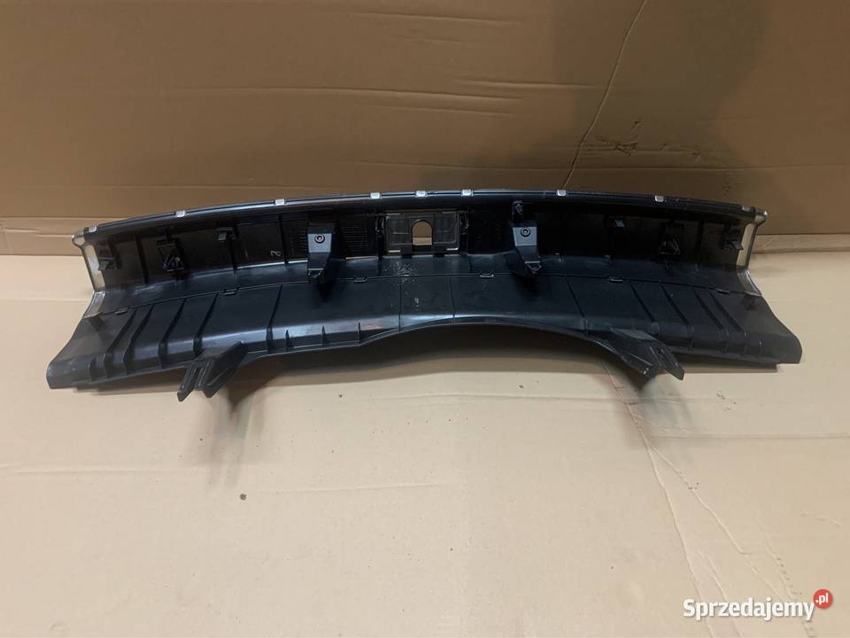 Osłona progu bagażnika 8T8864513 audi a5 8T lift Szczecin