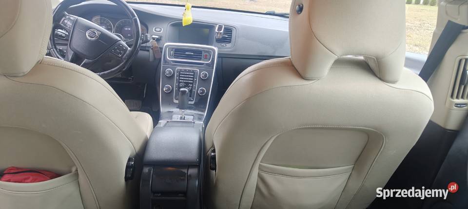 Volvo V60 20D Automat 2011r gniazdo SD mazowieckie Sobolew