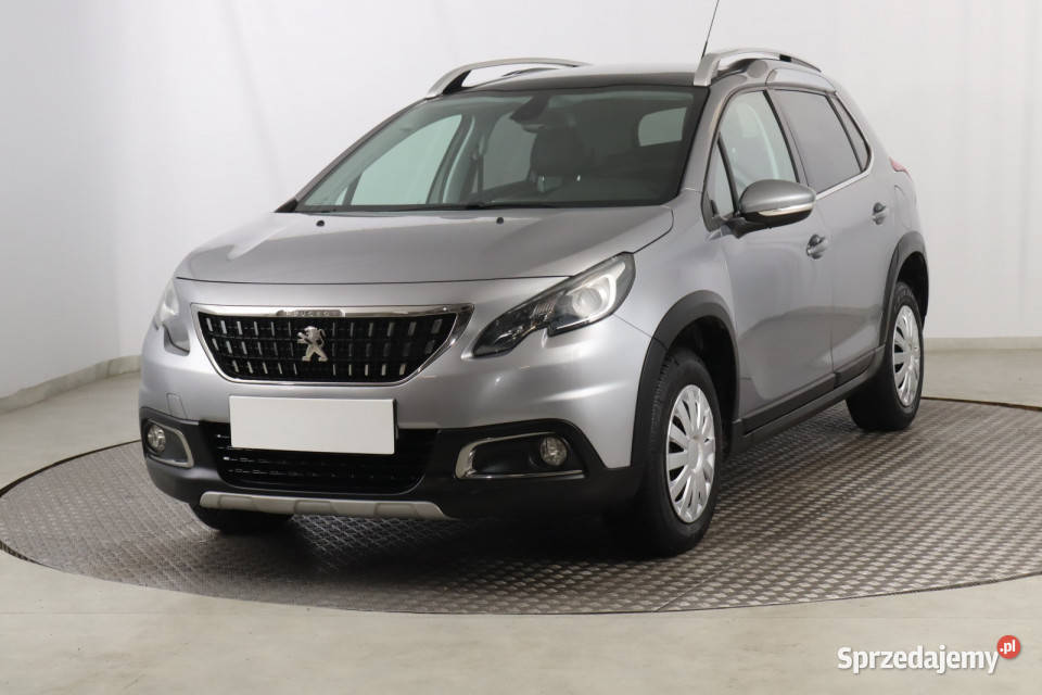 Peugeot 2008 12 PureTech światła przeciwmgielne