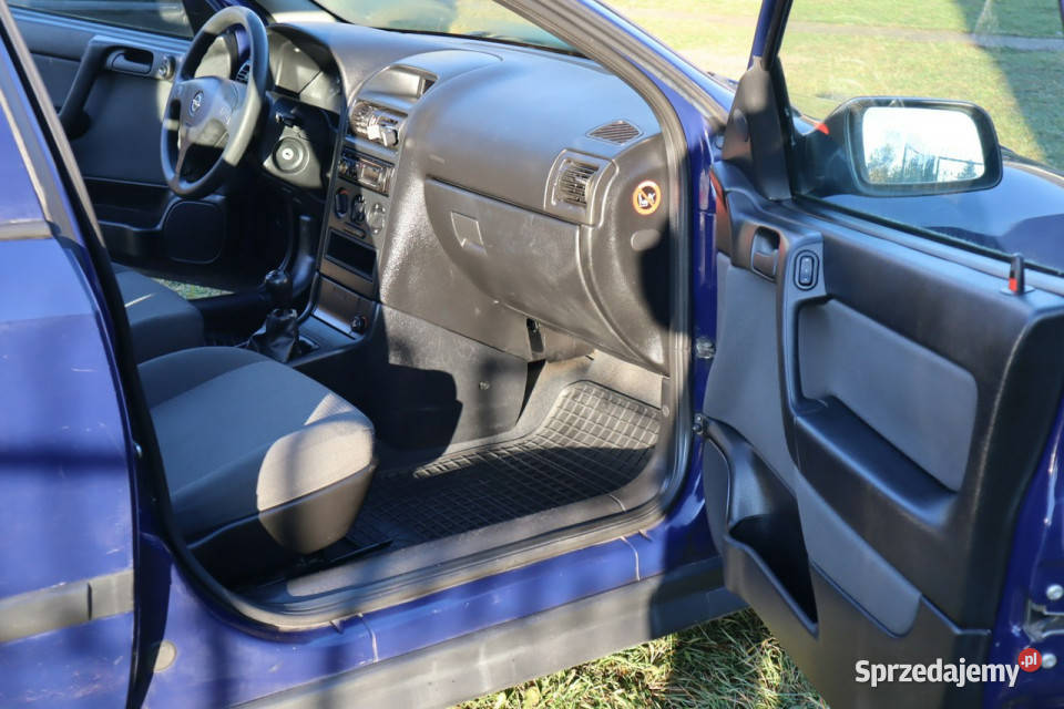 Opel Astra 2006r 14 Benzyna 89000 5 Drzwi niebieski Warszawa