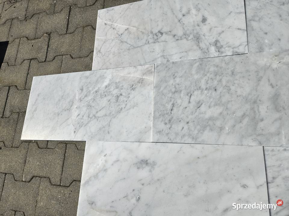 Marmur Carrara Bianco 60x30x2 matowa II gatunek podkarpackie