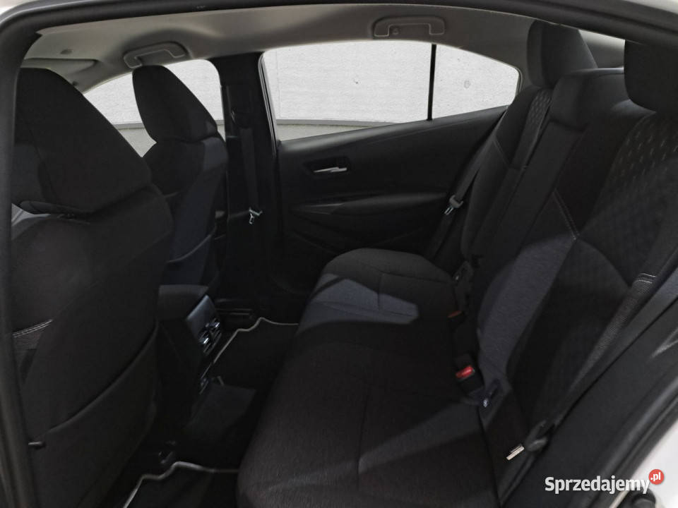 Toyota Corolla E21 2019 hybryda Komorniki