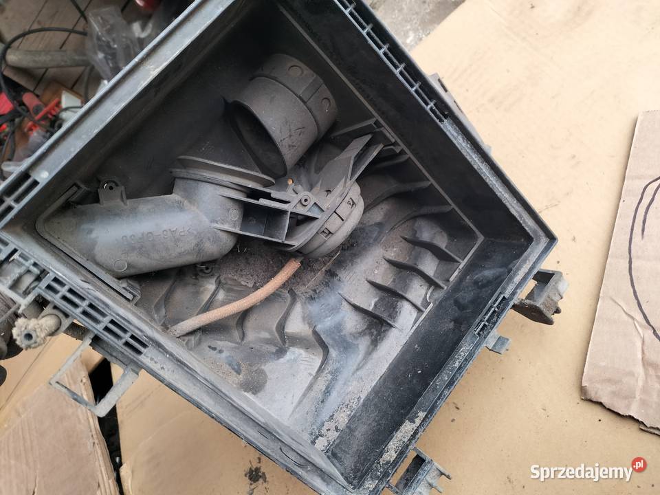 VW VENTO GOLF 3 18 OBUDOWA FILTRA POWIETRZA Części samochodowe Kamień-Kolonia