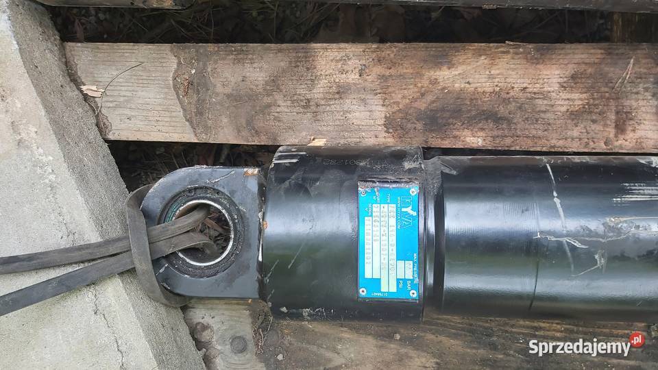 Nowy duży siłownik hydrauliczny firmy Hyva Pozostałe Dobczyce