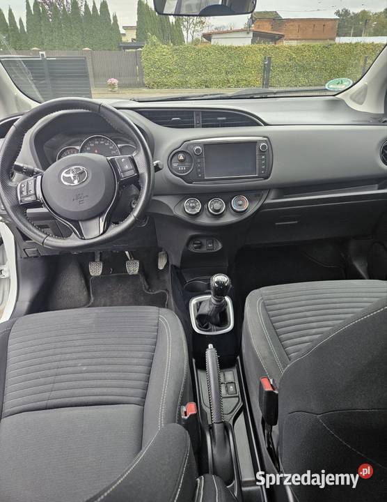 Toyota Yaris 13 Benzyna Kamera Navigacja biały Yaris Tanowo sprzedam