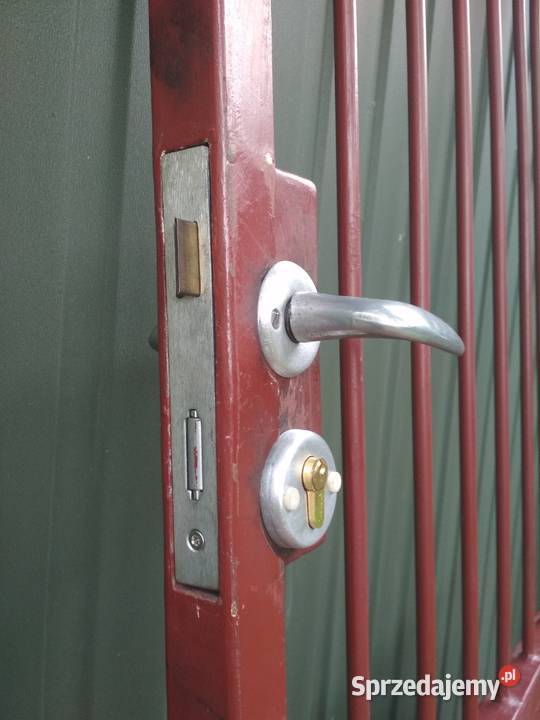 Furtka metalowa z ozdobami Sulejówek