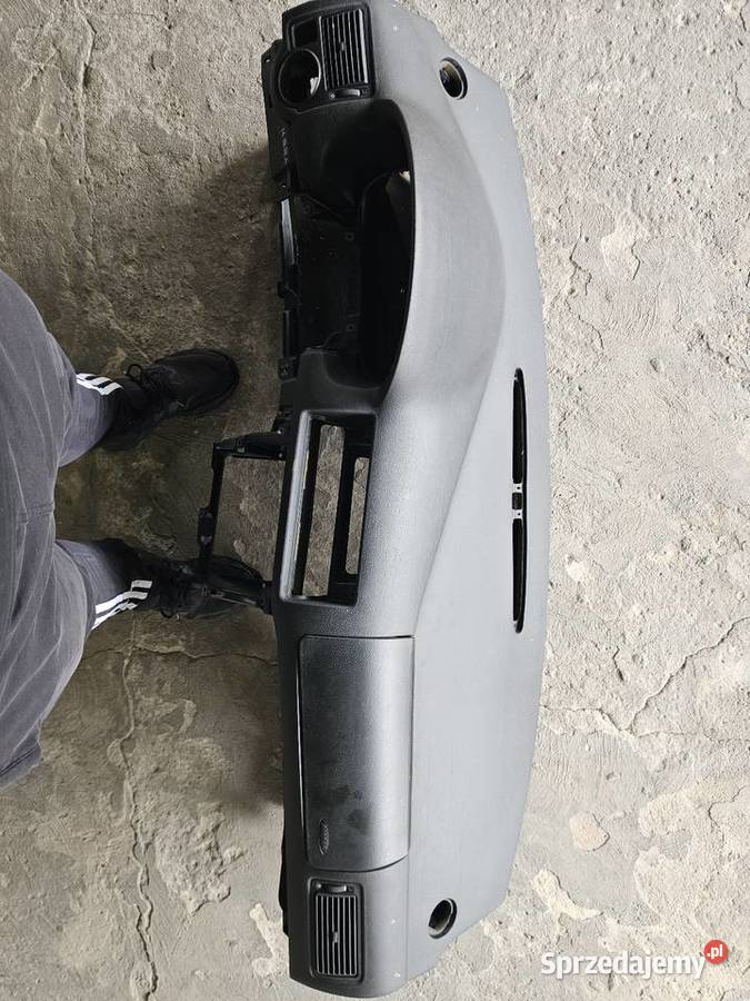 Deska rozdzielcza Golf IV osobowe Poręba