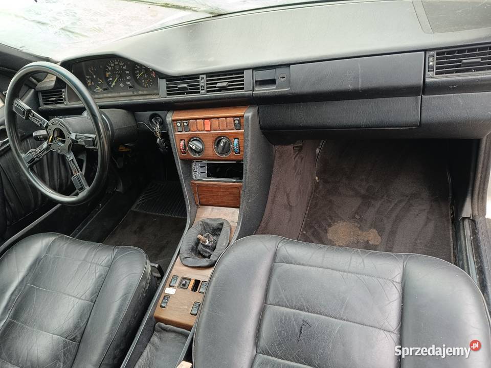 Mercedes c124 coupe wnętrze Samochody na części Biały Bór sprzedam