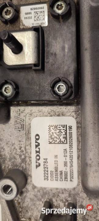 VOLVO XC40 PRZETWORNICA FALOWNIK 32223784