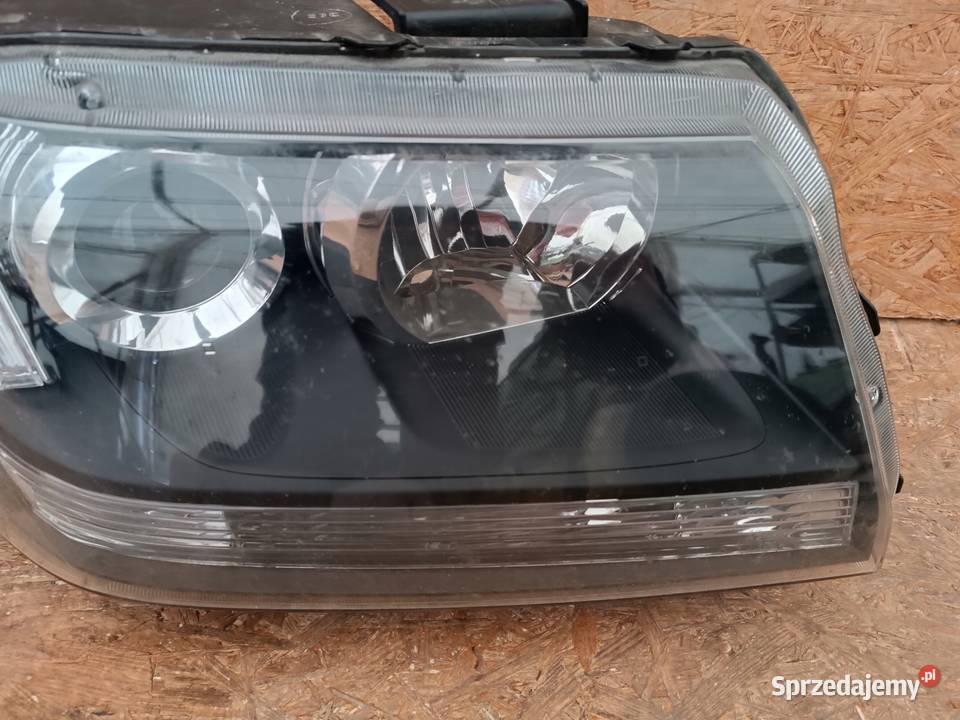 LAMPA PRAWY PRZÓD XENON SUZUKI VITARA II 0814 osobowe Nowy Tomyśl