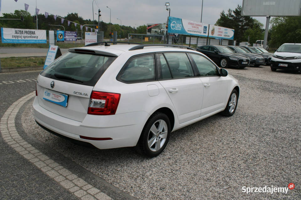 koda Octavia Ambition Salon Polska netto 40 ASR (kontrola trakcji) Warszawa