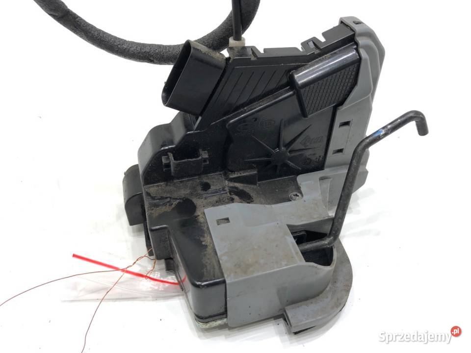 ZAMEK DRZWI LEWY TYŁ HYUNDAI i20 II Hatchback