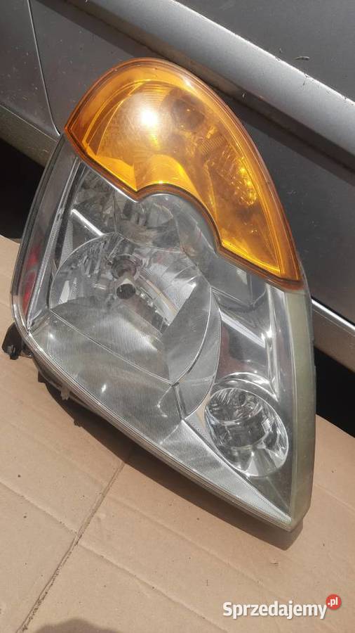 lampa prawa przednia Renault Modus 8200540239 Lampy przednie Dębno