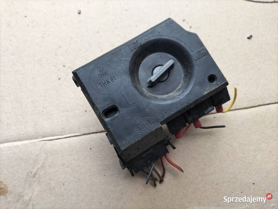 AUDI 80 B3 B4 UCHWYT WKŁAD ŻARÓWKI LAMPY TYŁ Kamień-Kolonia