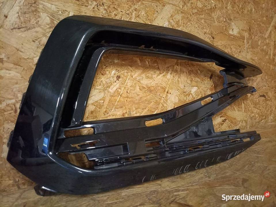 VW PASSAT B8 RLINE KRATKA ZDERZAKA PRAWY PRZÓD Atrapy