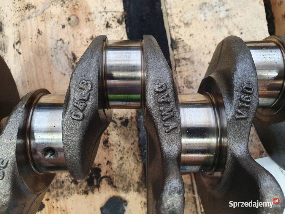 WAŁ KORBOWY SKODA OCTAVIA III CLHA 16 TDI Lipno