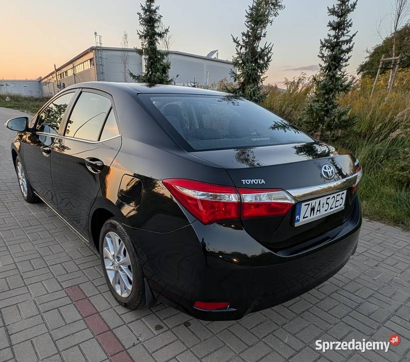 Garażowany zadbany wygodny z małym przebiegiem benzyna Toyota Wałcz