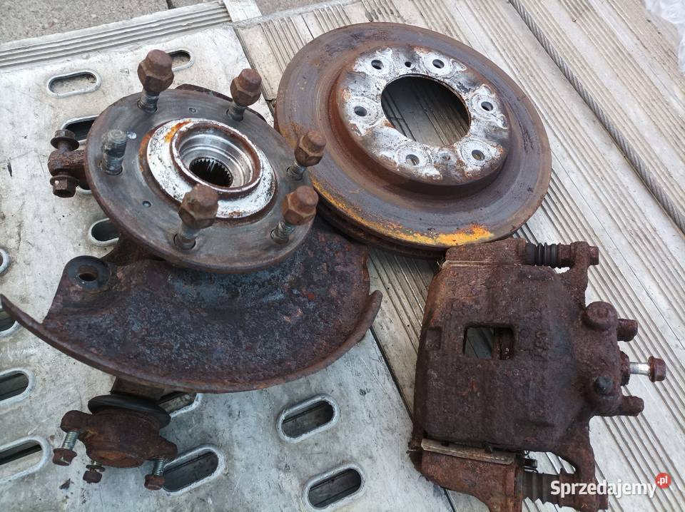 Mitsubishi L200 piasta lewa prawa Układ napędowy Lublin