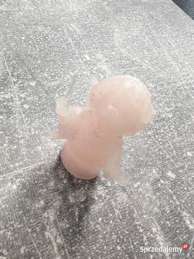Anioł aniołek figurka świecąca w ciemności odcienie różowego Jasło