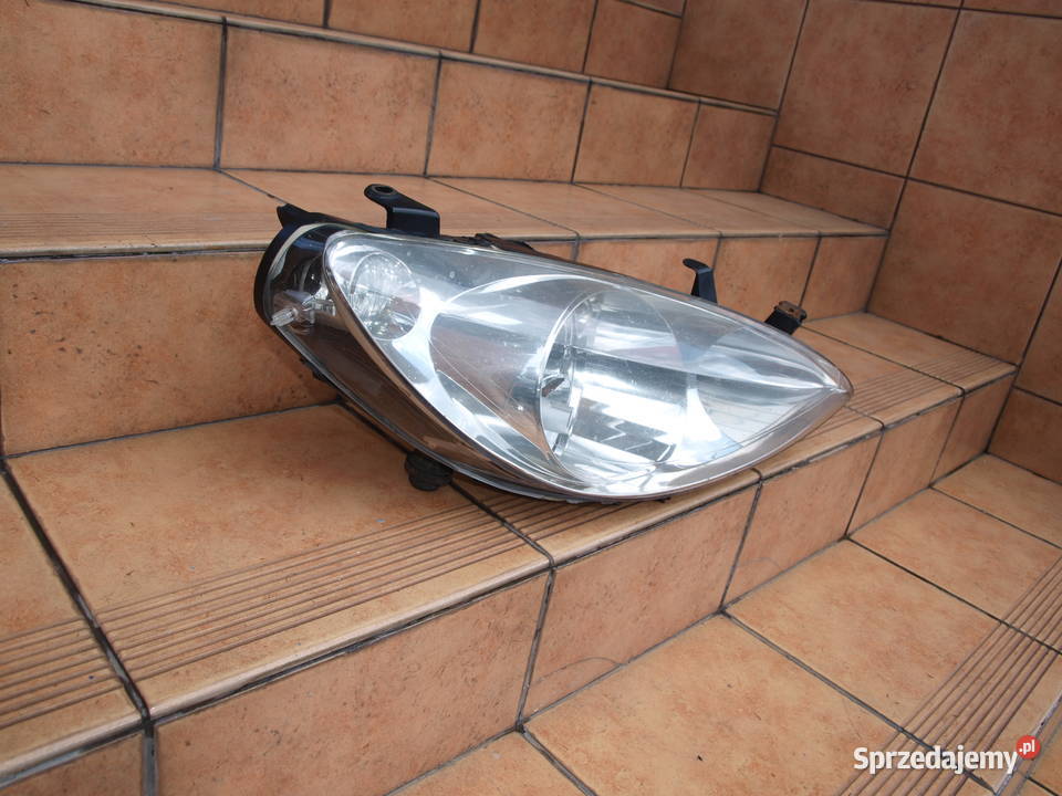 Peugeot 307 lampa prawa przód 2001 2005r europa Kalisz