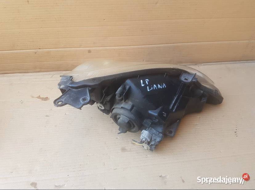 Reflektor lampa przód lewa prawa Suzuki liana Rok produkcji 2007