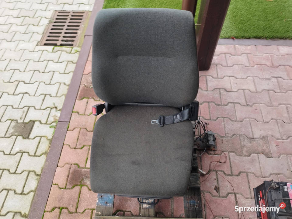 Fotel pneumatyczny ISRI 12V Fotel do maszyn Strzyżew sprzedam