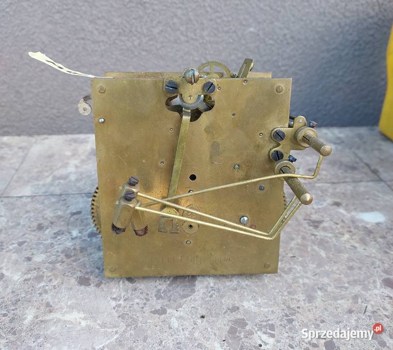 M066 Mechanizm starego zegara bufetowego Tczew