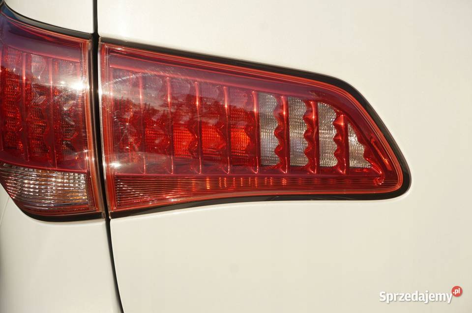 LAMPA W KLAPĘ PRAWA LEWA TYŁ TYLNA INFINITI QX80 Nowy Tomyśl sprzedam