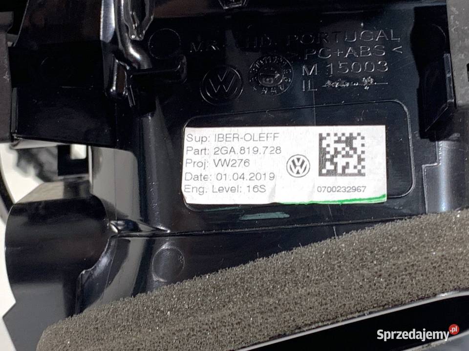 KRATKA NAWIEWU PRZÓD VW TROC 2GA858079 Crossover osobowe