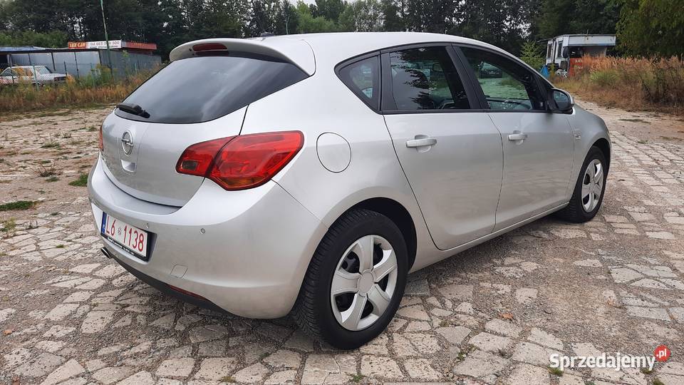 Opel Astra 14 16V Turbo benzyna 120 Klima wspomaganie kierownicy