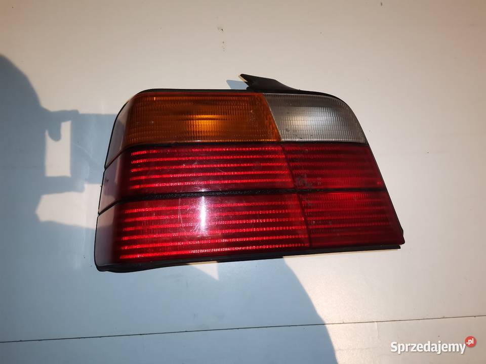 Lampa lewa tylna BMW e36 osobowe lubelskie Zgórznica sprzedam