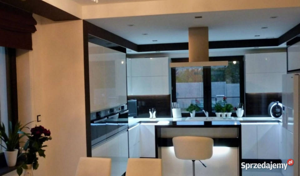 Komfortowy i duży z pełnym wyposażeniem świętokrzyskie Zalesie