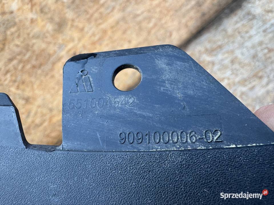 Środkowa kratka zderzaka przód dolna Opel Międzychód sprzedam