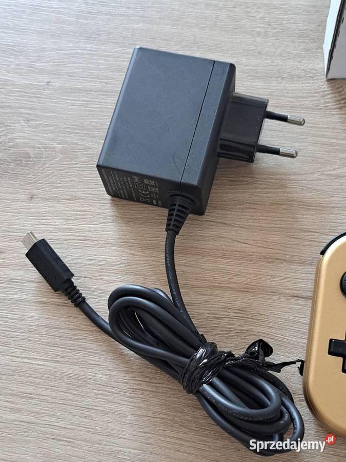 Nintendo Switch Lite PęknietaZłamana Obudowa i Radom