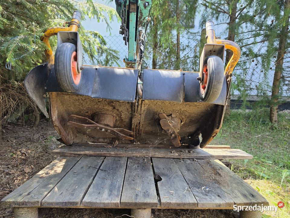 Kosiarka na wysięgnik hydraulicznym Kosiarki i podkaszarki mazowieckie Tarczyn