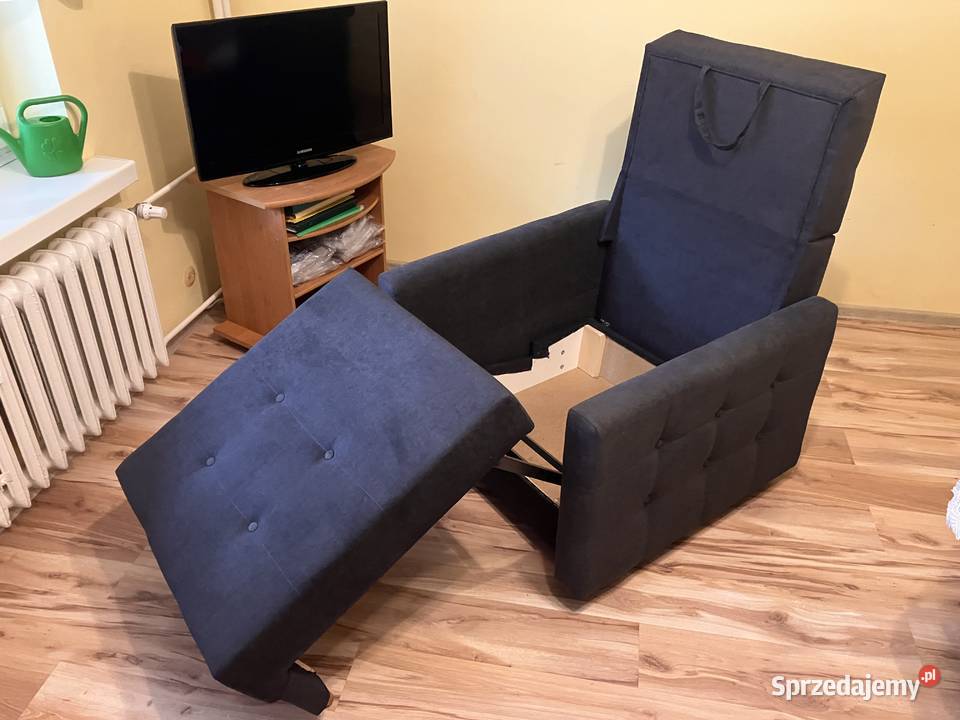 Fotel rozkładany Bodzio granatowy zadbany 83cm Płock