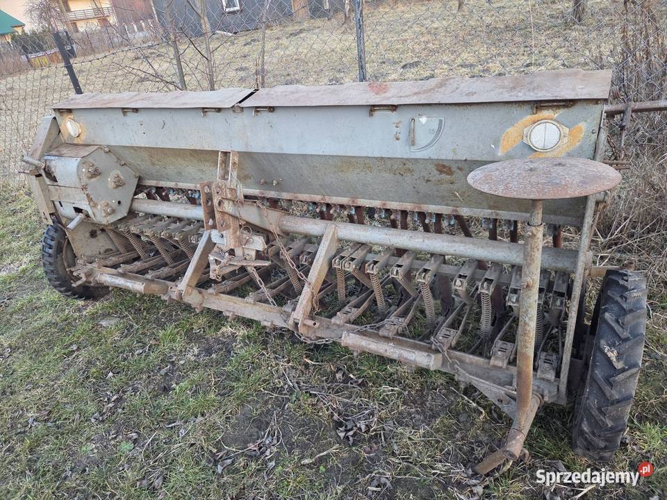 Siewnik poznaniak 27m nieuszkodzony Łochów