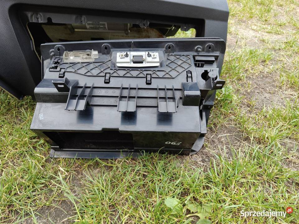 Bmw e90 schowek deski rozdzielczej Europa Aleksandrów Łódzki