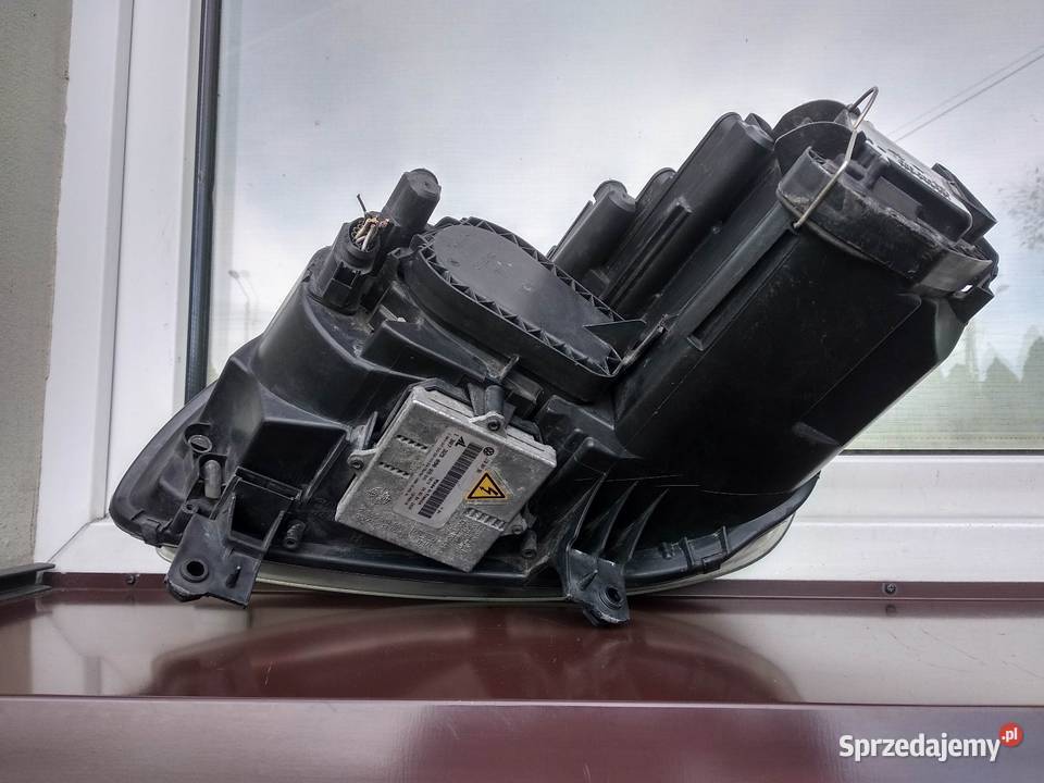 VW Touran 1T0 lampy przednie reflektory przód Sieradz