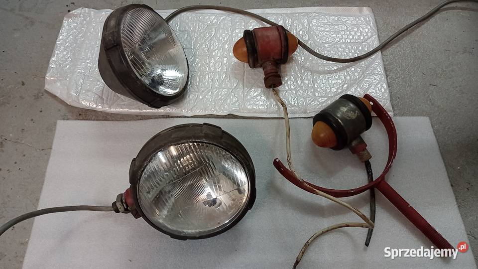 Lampy Wesem plastikowe c330 kierunkowskazy Gdów