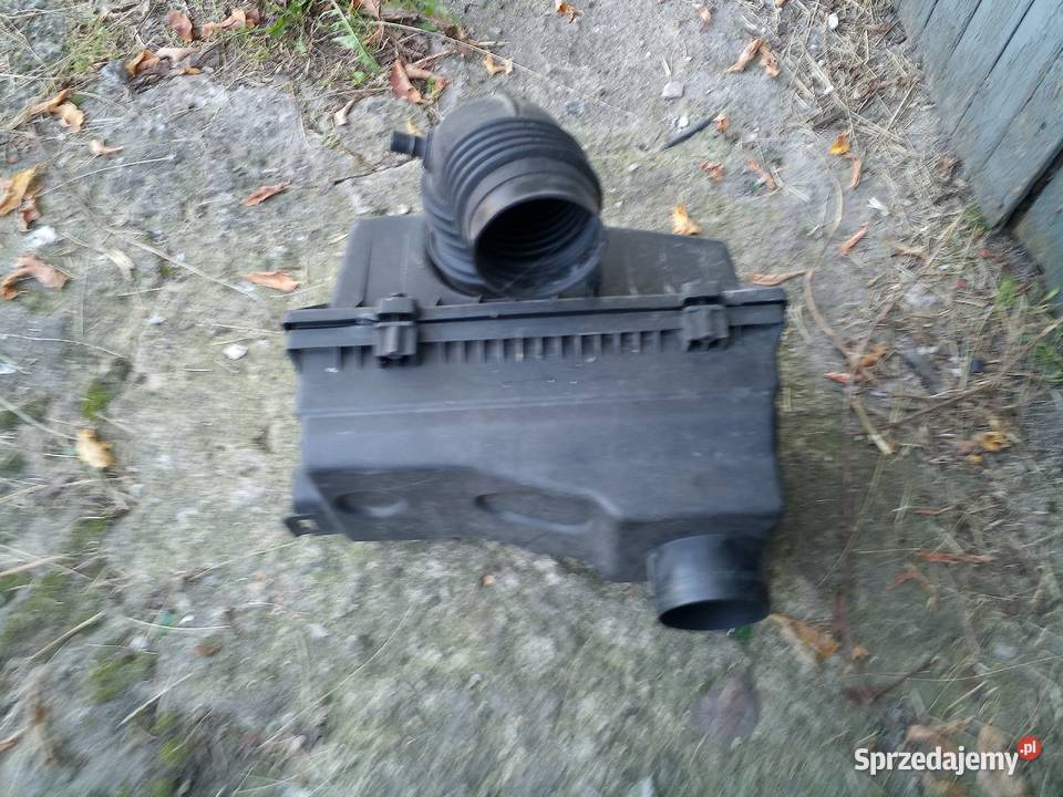 Obudowa filtra powietrza Peugeot 406 22 benzyna Rok produkcji 2002 Swędów