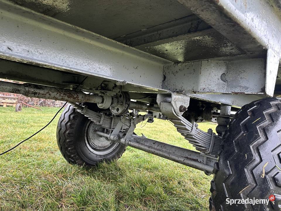 Rozrzutnik dwuosiowy dwutaśmowy przyczepa Ryki